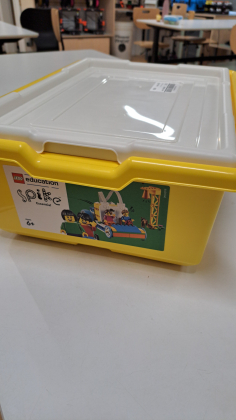 Kassen til et sæt LEGO SPIKE Essential